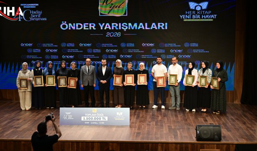 Kitap Okuma ve Hadis Yarışmalarında Ödüller Sahiplerine Teslim Edildi