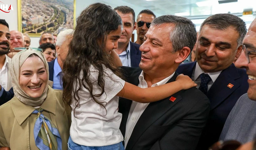 Diyarbakır'da Özgür Özel Rüzgarı: Demirtaş'ın Selamı Başımızın Üstünde