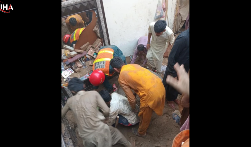 Pakistan'da Dershane Çatısı Çöktü: 14 Öğrenci Öldü