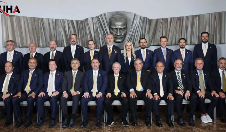 Fenerbahçe'de Görev Dağılımı Belli Oldu: İşte Yeni Yönetim
