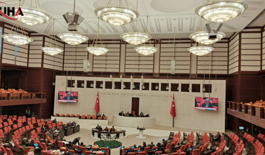 Meclis'te Öğretmenlerin Sorunları Önergesi Reddedildi