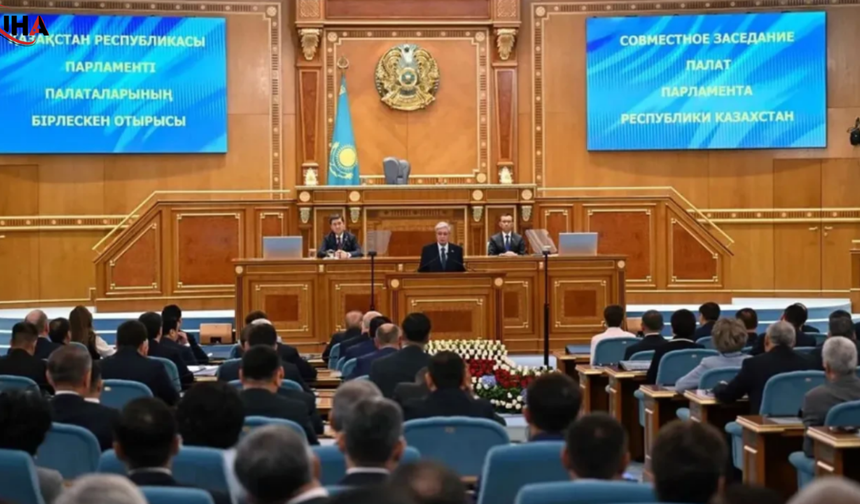 Kazakistan'da Tarihi Dönüşüm: İki Kanatlı Sistem Bitti