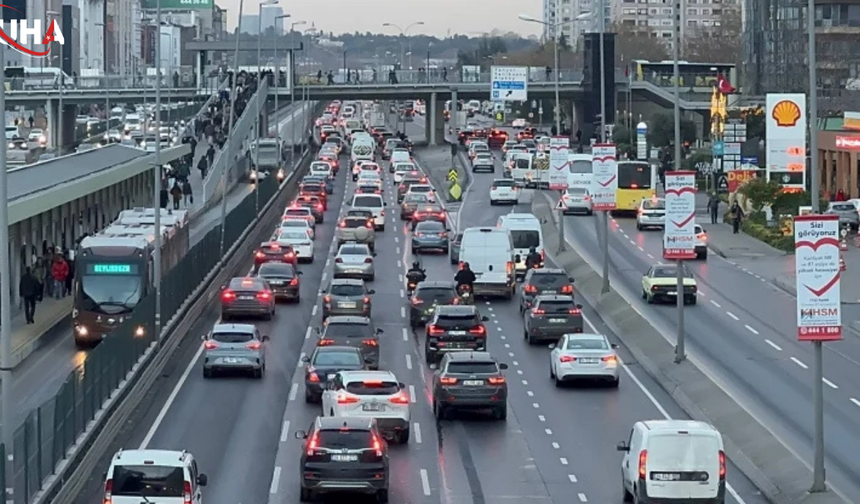 Anadolu Otoyolu’nun İstanbul Yönü Trafiğe Tamamen Kapatılıyor