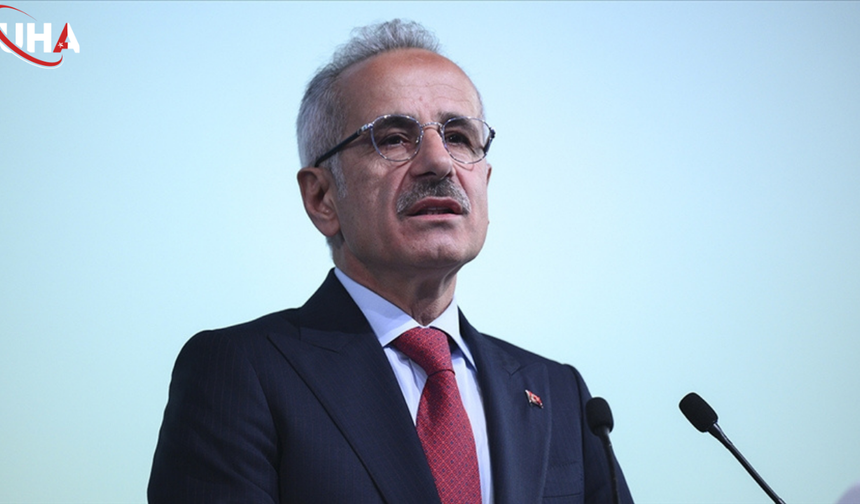Bakan Uraloğlu Yeni Yerli Uydu TÜRKSAT 7A İçin Kolların Sıvandığını İlan Etti