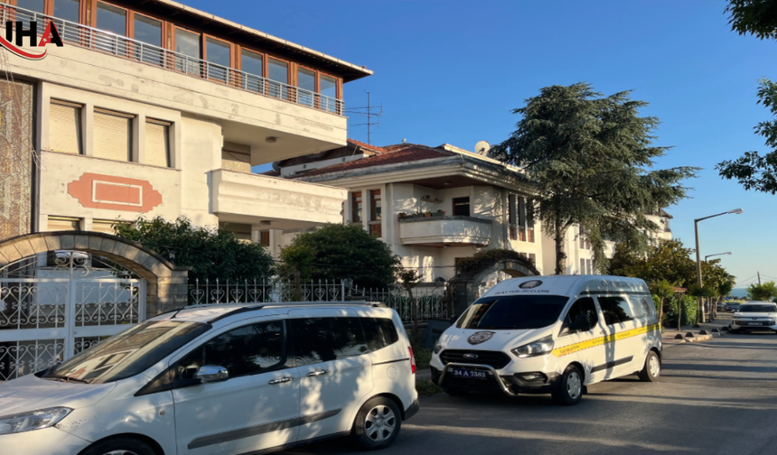 Bakırköy'de Kardeşini Silahla Yaralayan Şüpheli Yakalandı