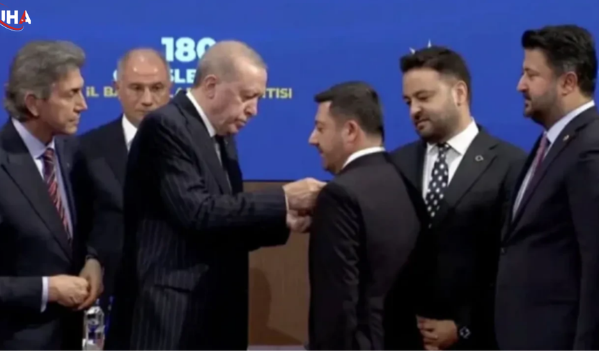 Rasim Arı Ve İki Başkan Daha AK Parti Saflarına Katıldı
