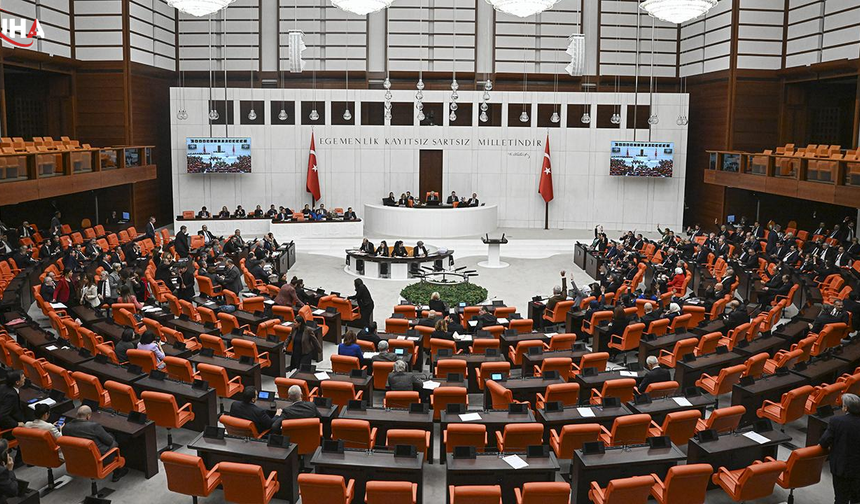 'Çerçeve Yasa' Adalet Komisyonu'nda, Toplantı Başladı