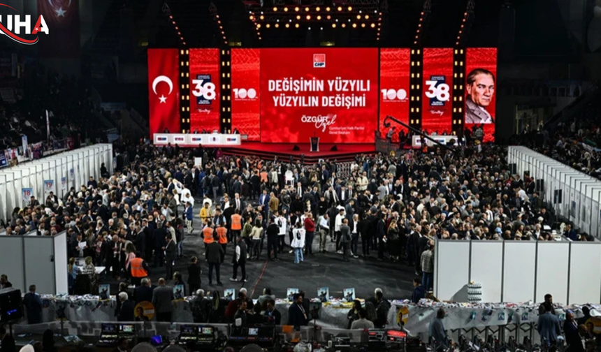 CHP’de Sonbahar Belirsizliği: Kurultay Dosyası Adli Tatile Takıldı