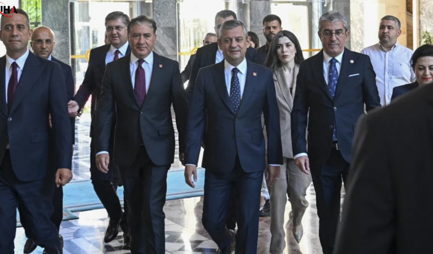 CHP'den Ayrılan Özgür Özel Yeni Partisi İçin Düğmeye Bastı