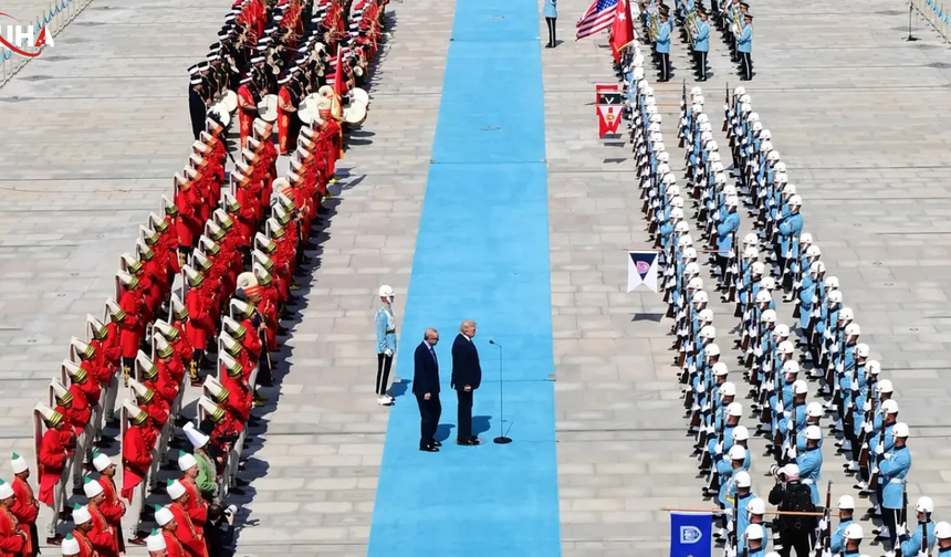 NATO Zirvesi'nde Yeniçeri Ve Mehteran Rüzgarı