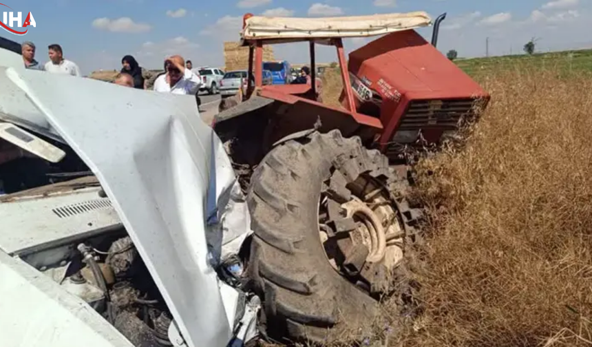 Çankırı’da Otomobil, Park Halindeki Traktöre Çarptı: 3 Ölü