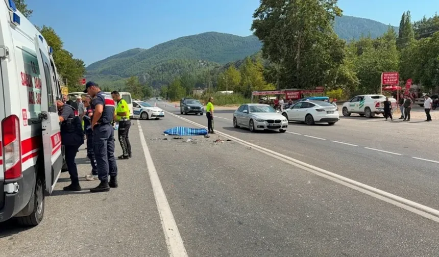 Antalya'da Feci Kaza! 2 Ölü, 4 Yaralı