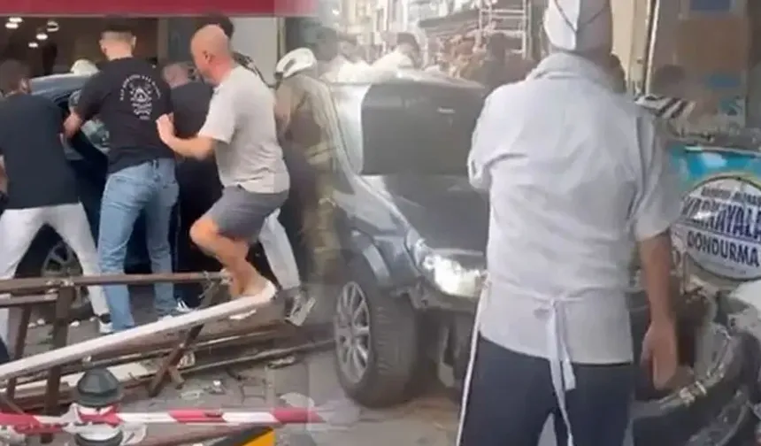 İstanbul'da Dehşet Anları! Otomobil Yayaların Arasına Daldı! Yaralılar Var