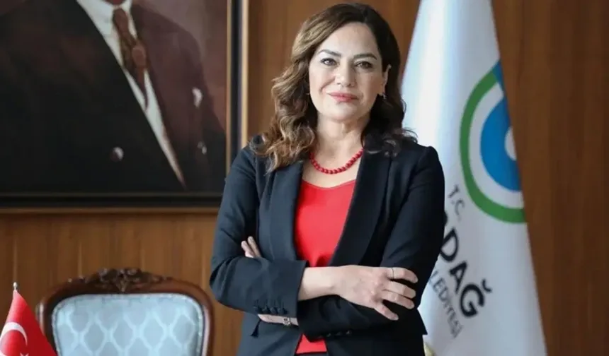 CHP’de Dikkat Çeken İstifa! Candan Yüceer’den “Zorunlu Ayrılık” Açıklaması