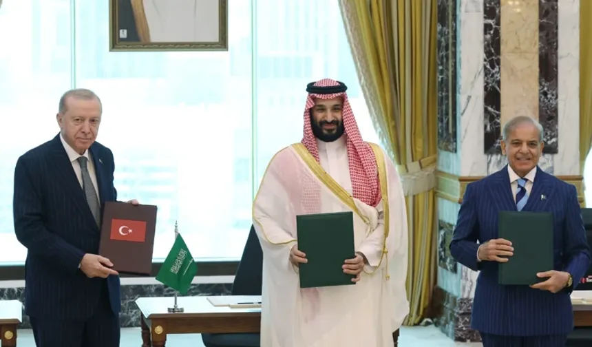 Cumhurbaşkanı Erdoğan 3'lü İttifaka İmzayı Attı: Arabistan'da Tarihi Buluşma
