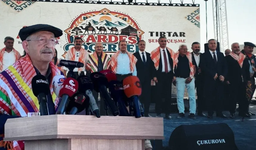 Defalarca Kurultay Çağrısı Yapmıştı: Kemal Kılıçdaroğlu İle Aynı Karede Yer Aldı!