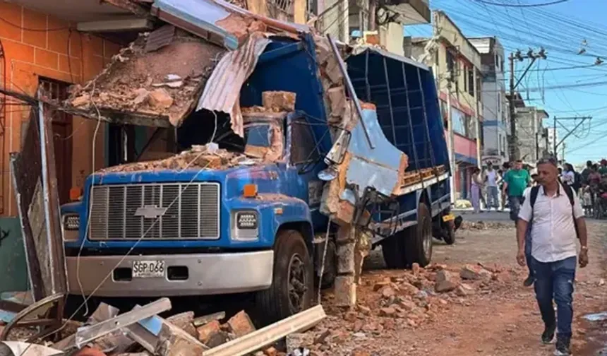 Kolombiya Depreminde Can Kaybı 234'e Çıktı
