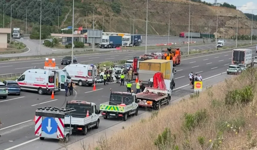 Kuzey Marmara Otoyolu’nda Katliam Gibi Kaza: 1’i Çocuk 3 Ölü, 5 Yaralı