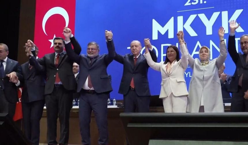 4 Belediye Başkanı Daha AK Parti'ye Katıldı