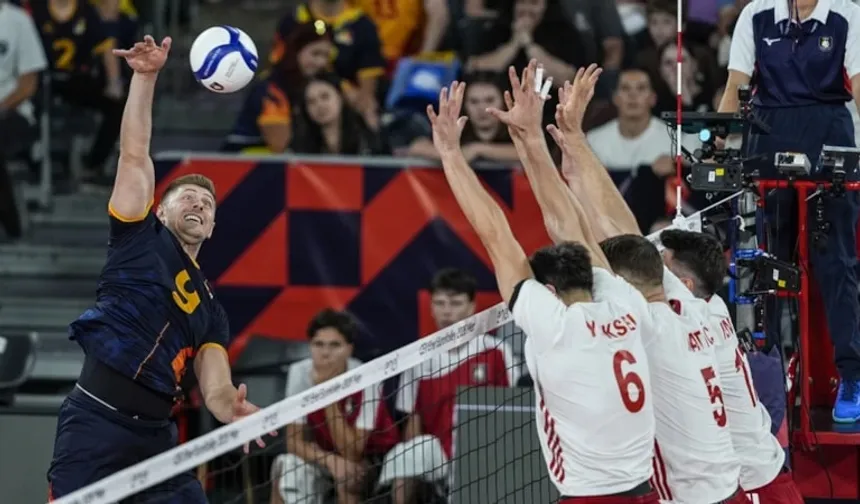 A Milli Erkek Voleybol Takımı, Romanya'ya Yenildi