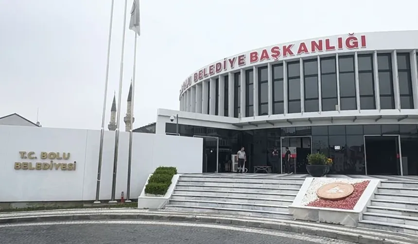 Bolu Belediyesi'ndeki Usulsüzlük Soruşturmasında 7 Kişi Tutuklandı: Çalışmayan Çöp Araçlarına Milyonlar Ödenmiş