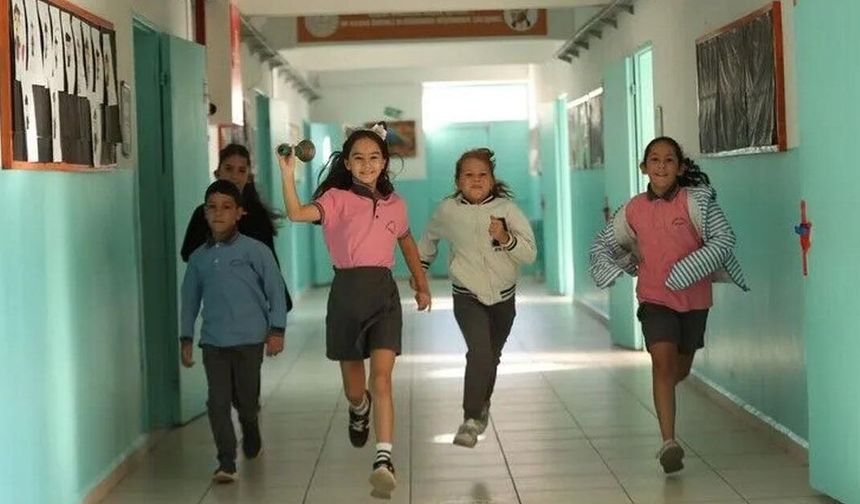 MEB'den 81 İle Yazı: Okullarda Ders Saatleri Değişiyor!