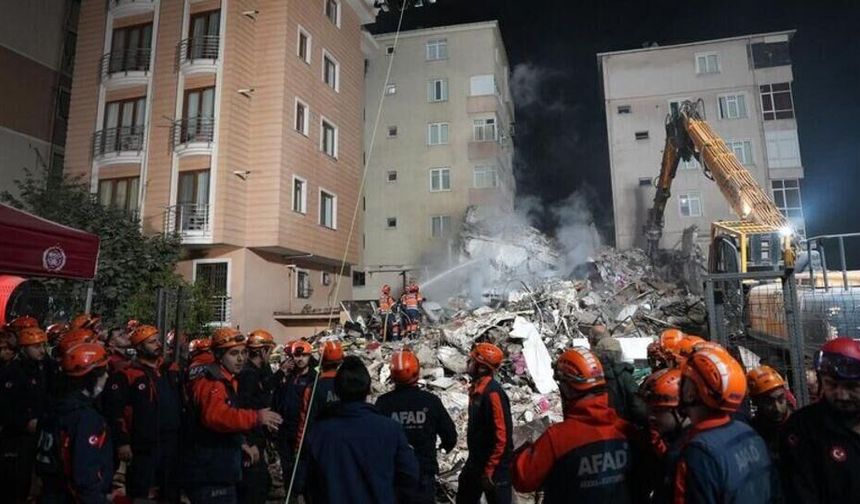 Maltepe'de Çöken Binanın Bilirkişi Ön Raporu Çıktı: Kaçak Katlar İçin Alınan Yıkım Kararı Uygulanmadı