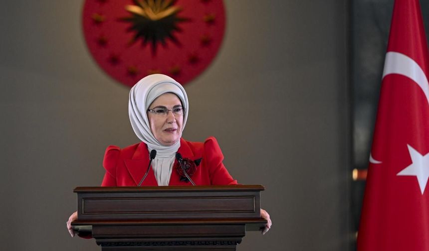 103. Yıl Coşkusu: Emine Erdoğan'dan Anlamlı Cumhuriyet Paylaşımı