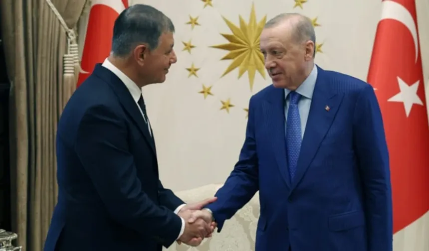 İzmir AK Parti Oluyor: Cemil Tugay'ın Açıklaması İddiaları Güçlendirdi