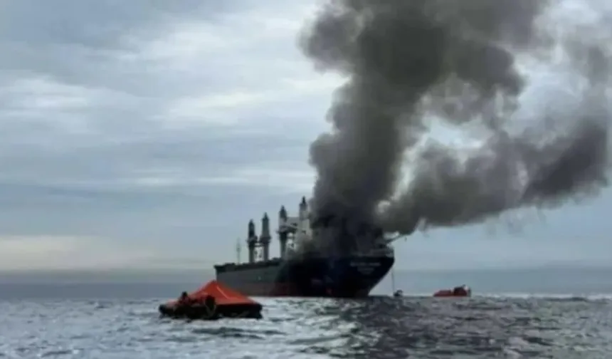 İran, Hürmüz Boğazı'nda LPG Tankerini Vurduğunu Duyurdu
