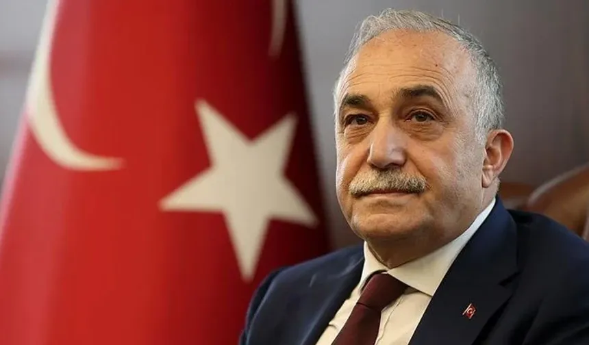 İYİ Parti’de Çifte İstifa Kararı: Ahmet Eşref Fakıbaba Hem Partiyi Hem Vekilliği Bıraktı