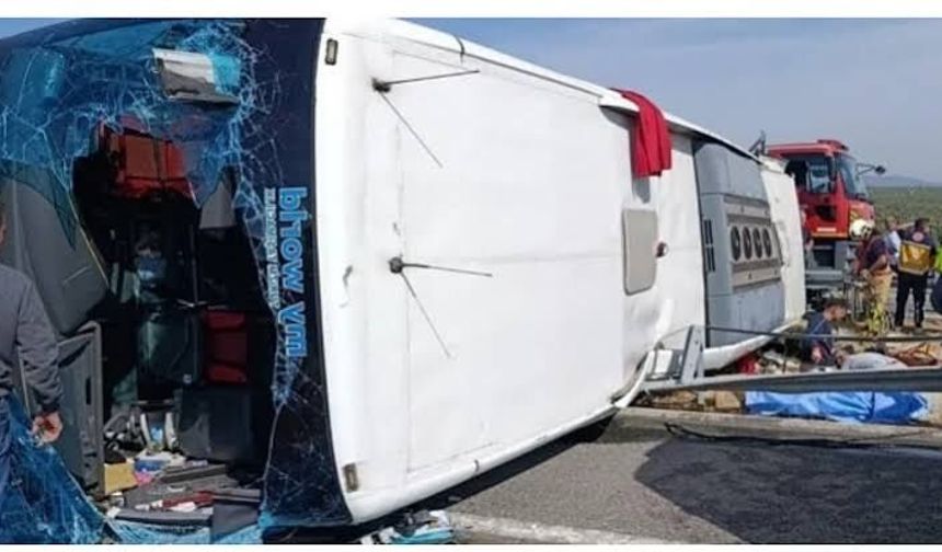 Manisa'da 11 Kişinin Öldüğü Kazada Otobüs ve Tır Şöförü Tutuklandı