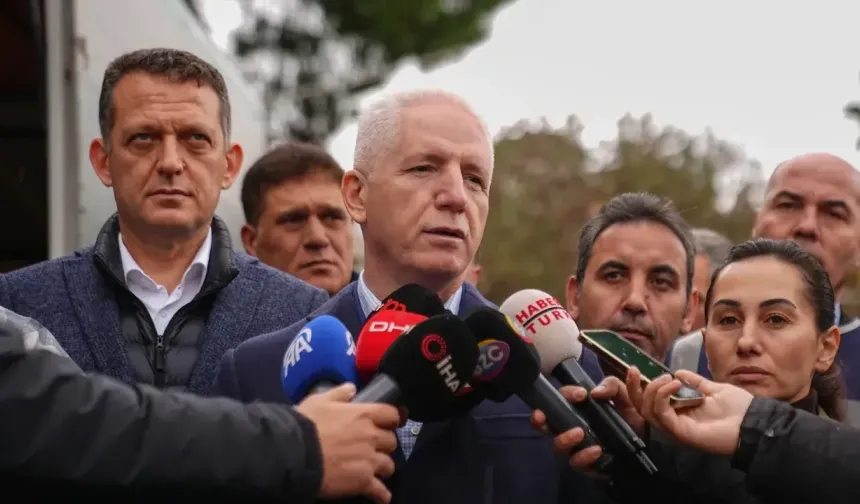 İstanbul'daki Sel Felaketinde Son Durumu Vali Gül Açıkladı: 'Kayıp Vatandaşları Karada, Denizde ve Derede Arıyoruz'