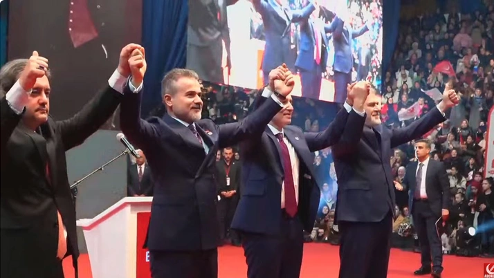 Yeniden Refah Partisi İstanbul Ankara Ve İzmir Adayları Belli Oldu Fatih Erbakan Açıkladı