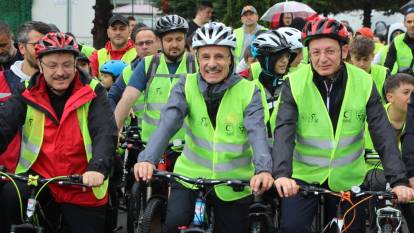Bisiklet Turunda Start Verildi! Bakan Uraloğlu Trabzon'da Pedal Çevirdi!