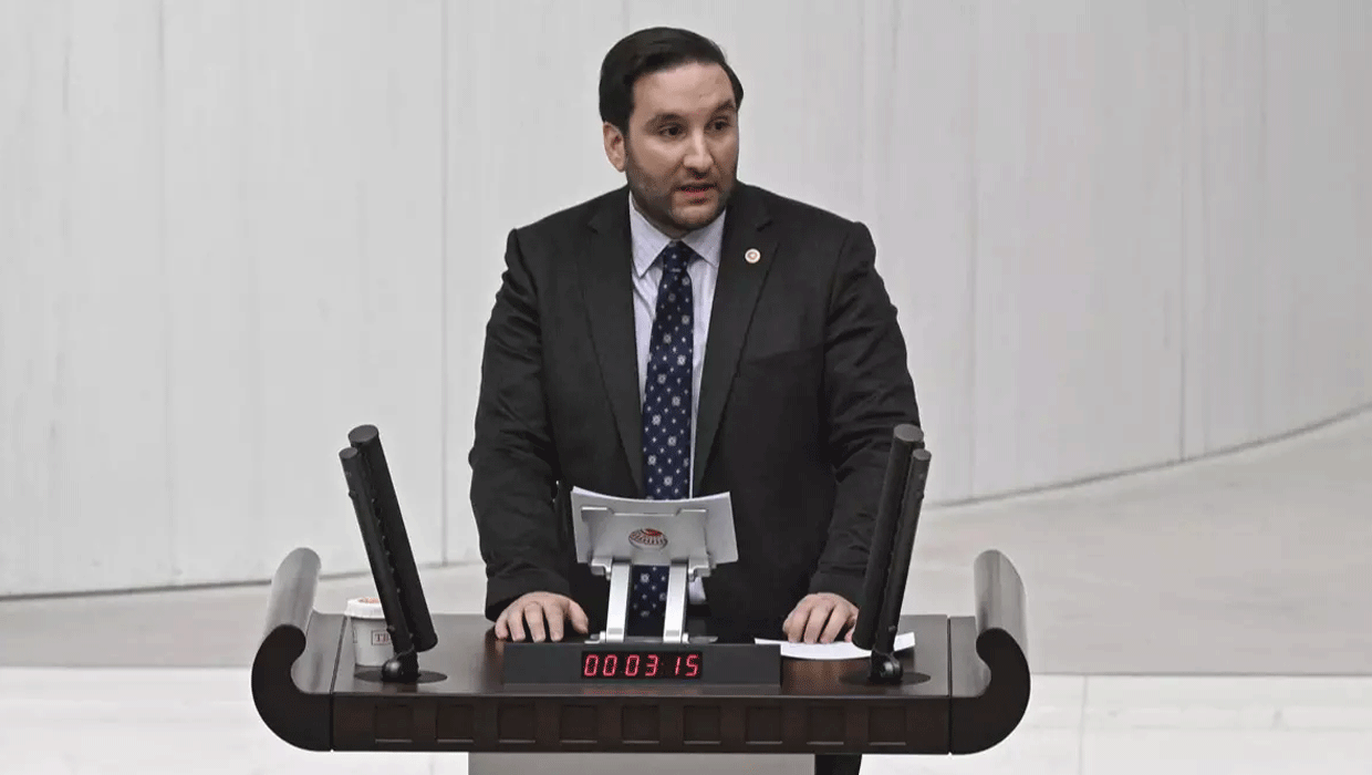 İYİ Parti'de istifa rüzgarı sürüyor! Adana Milletvekili Bilal Bilici istifa etti