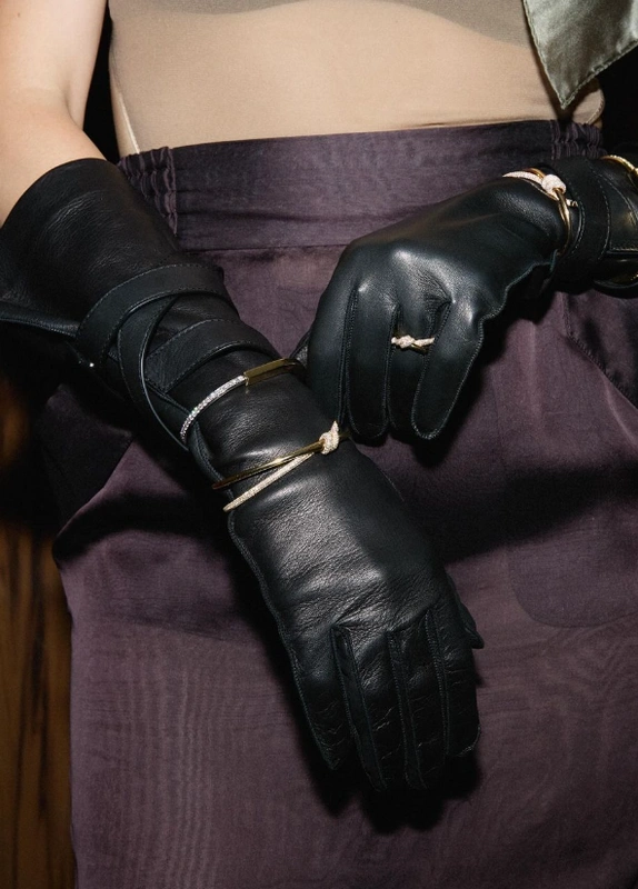 0303Hazar Ergüçlü