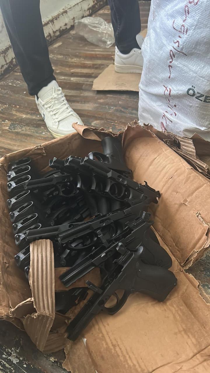 A N K A R A D A K A C A K C I L I K O P E R A S Y O N U 100 R U H 647386 191799