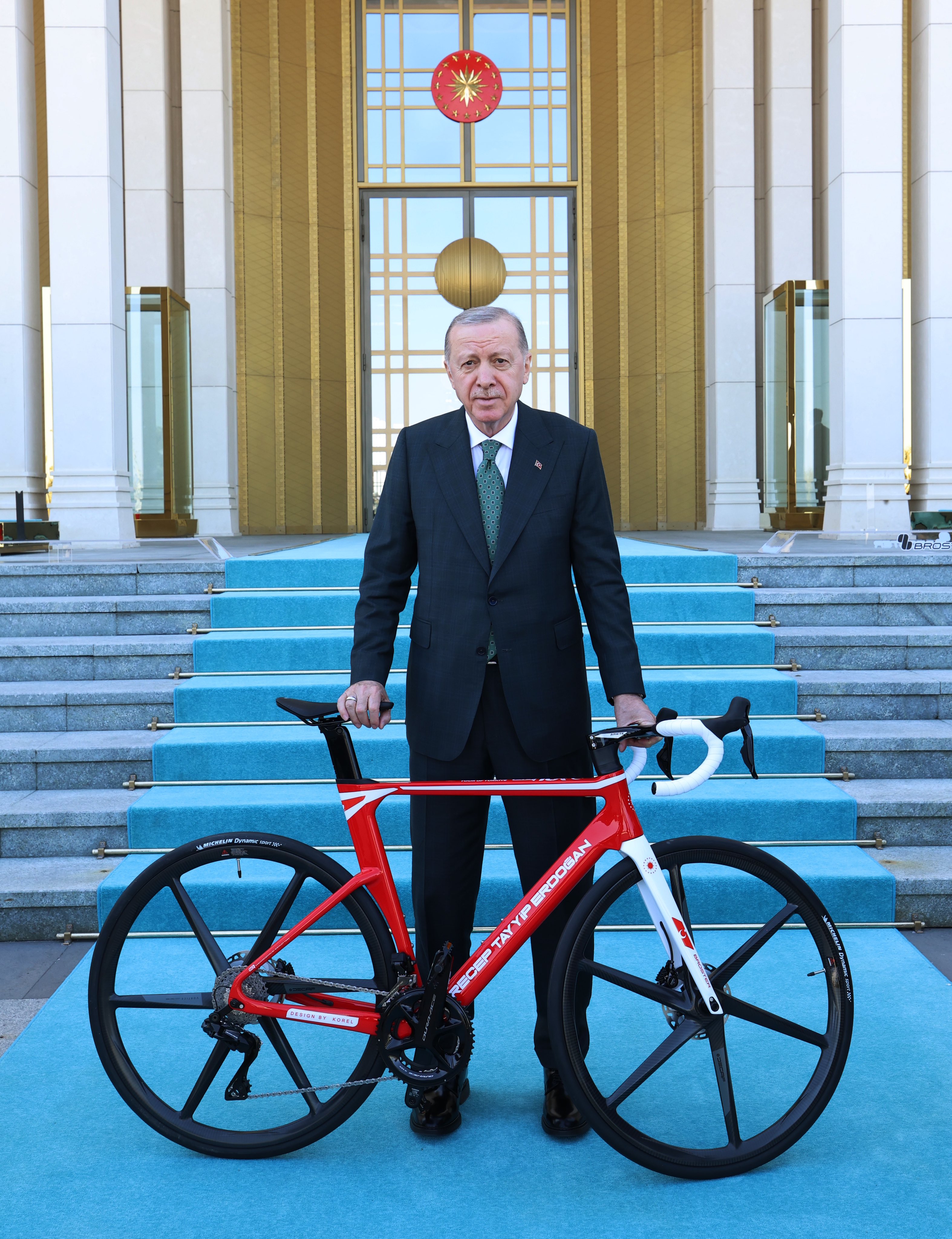 C U M H U R B A S K A N I E R D O G A N 60 I N C I C U M H U R B A S 660747 195832