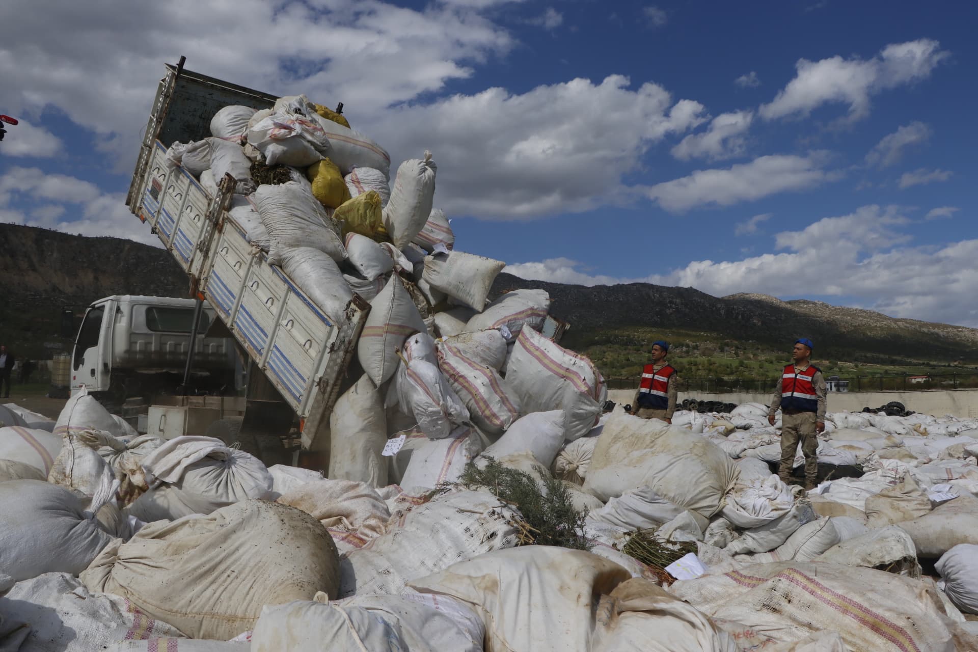 D I Y A R B A K I R D A S O N 2 Y I L D A E L E G E C I R I L E N 665897 197436