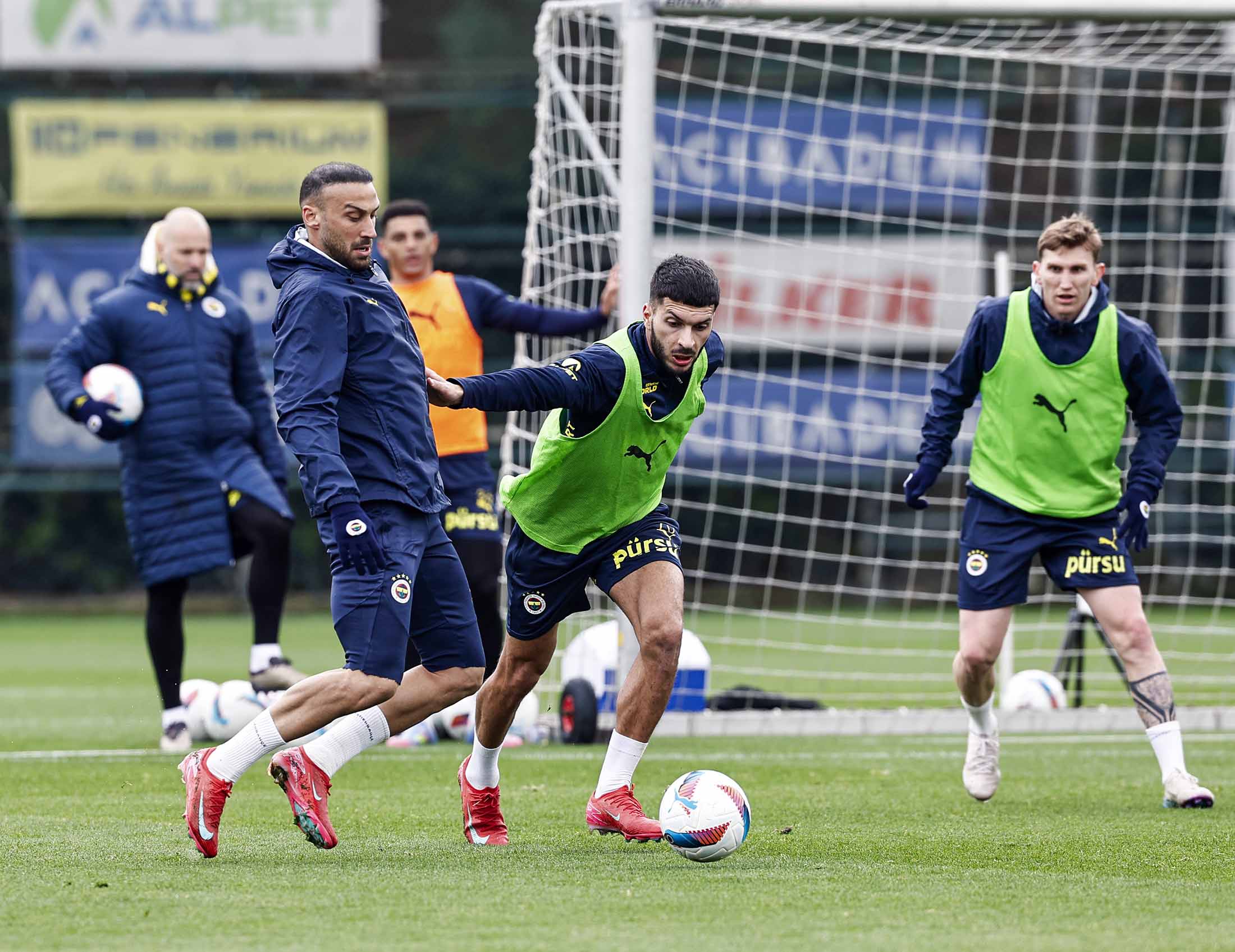 F E N E R B A H C E D E S I V A S S P O R M A C I H A Z I R L I K L A R 650148 192643