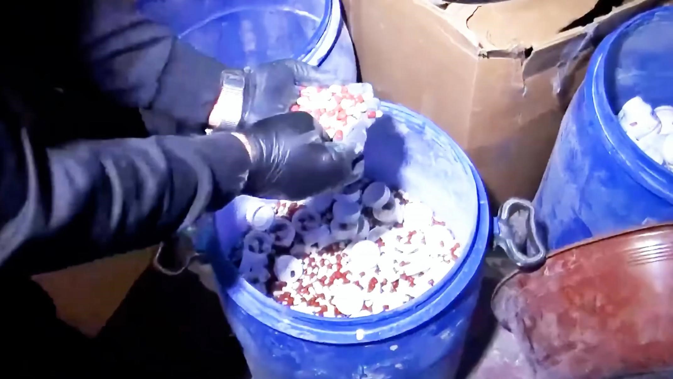 I S T A N B U L I S T A N B U L’ D A U Y U S T U R U C U O P E R A S 649123 192293