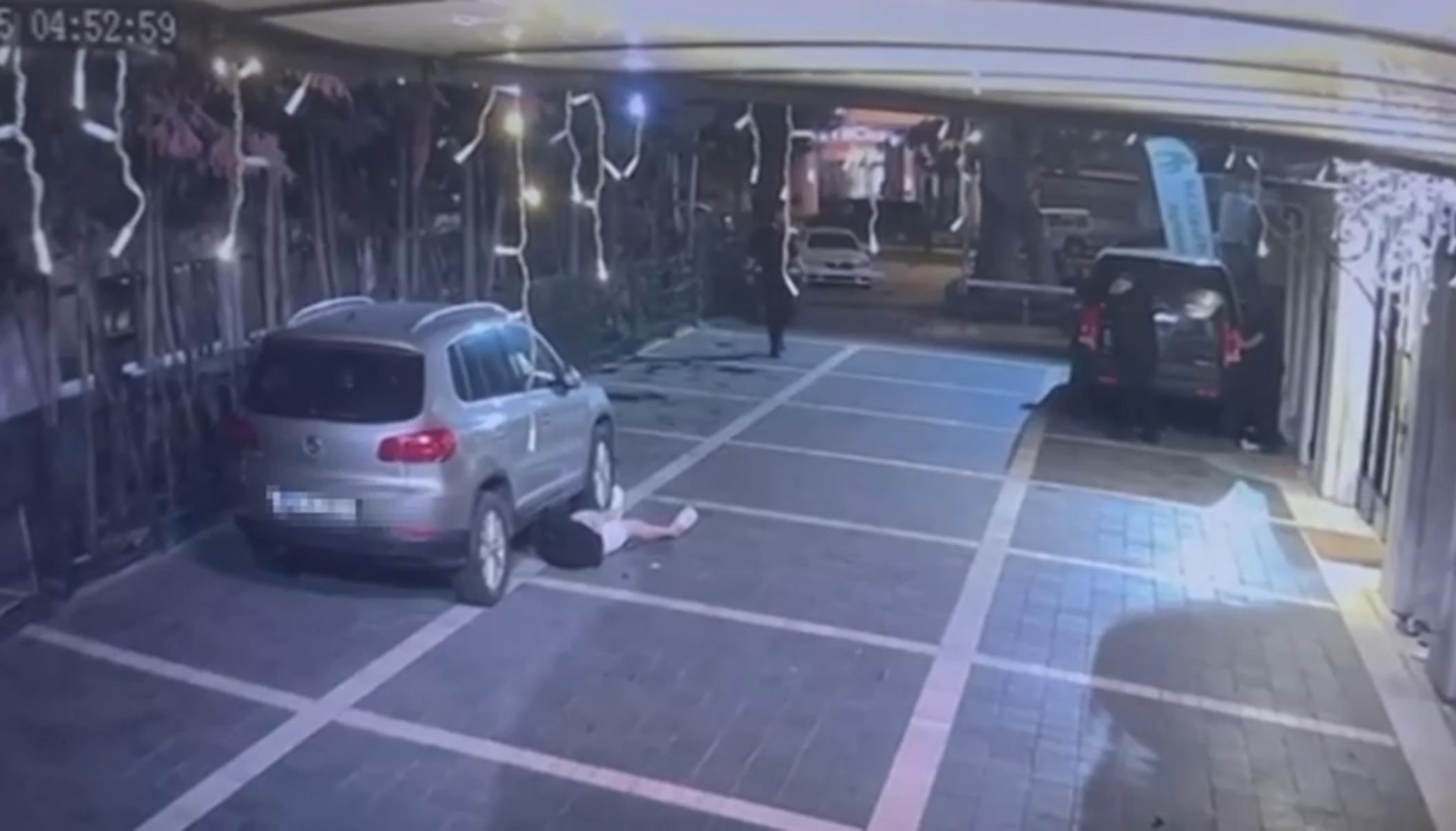 I S T A N B U L S I S L I’ D E G E C E K U L U B U O N U N D E K I 649040 192278