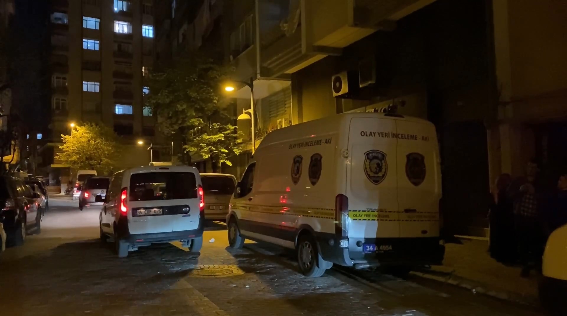 I S T A N B U L Z E Y T I N B U R N U N D A E S I N I S I L A H L A 669944 198483