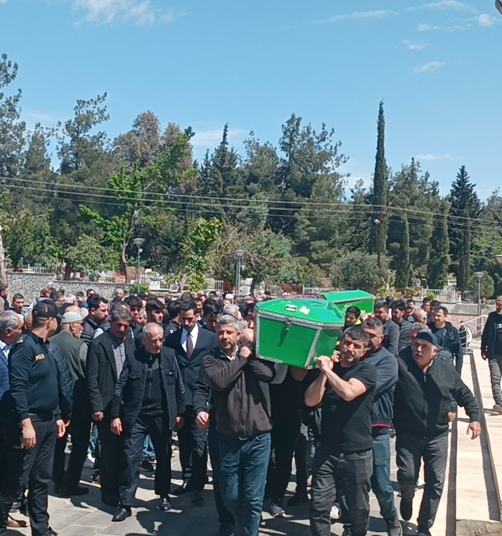 K A Z A D A O L E N A N N E I L E O G L U Y A N Y A N A T O P R A 660581 195785