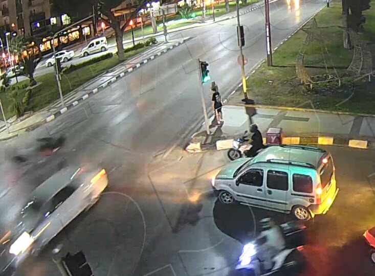 M O T O K U R Y E N I N O L D U G U K A Z A D A C E Z A A R T T I S 647445 191825