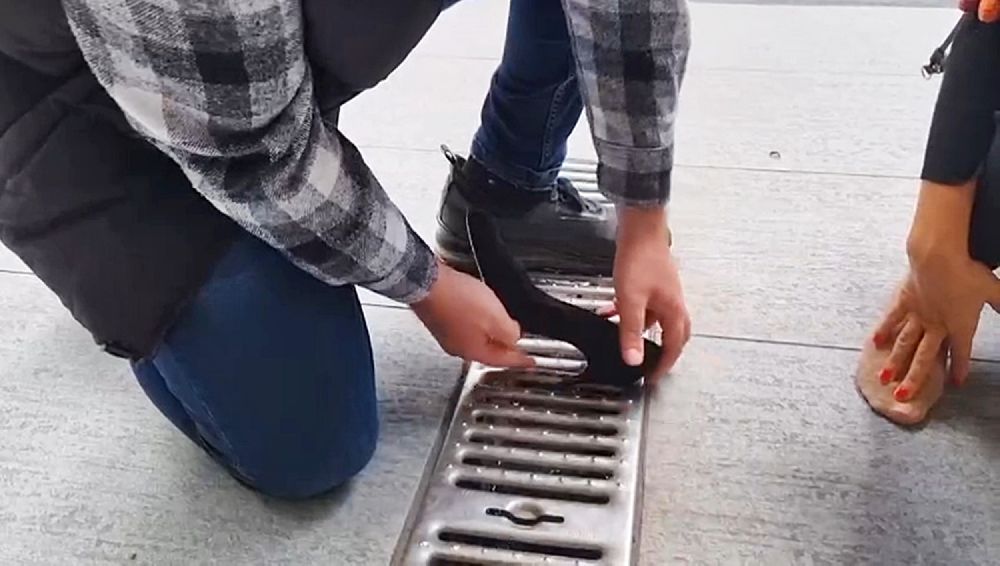 Nadide Sultan In Ayakkabisi Mazgala Takildi Zvbu1