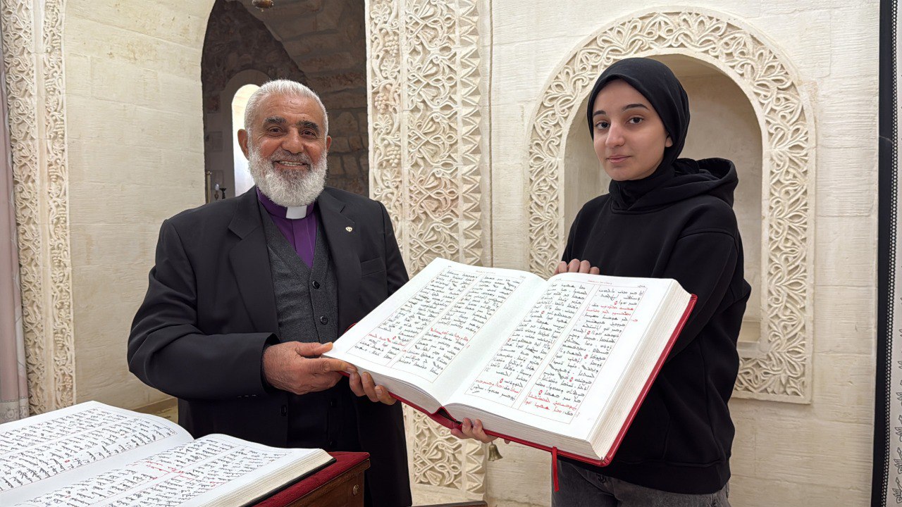 S U R Y A N I P A P A Z 70 Y I L D I R G O N U L V E R D I G I H 660888 194189