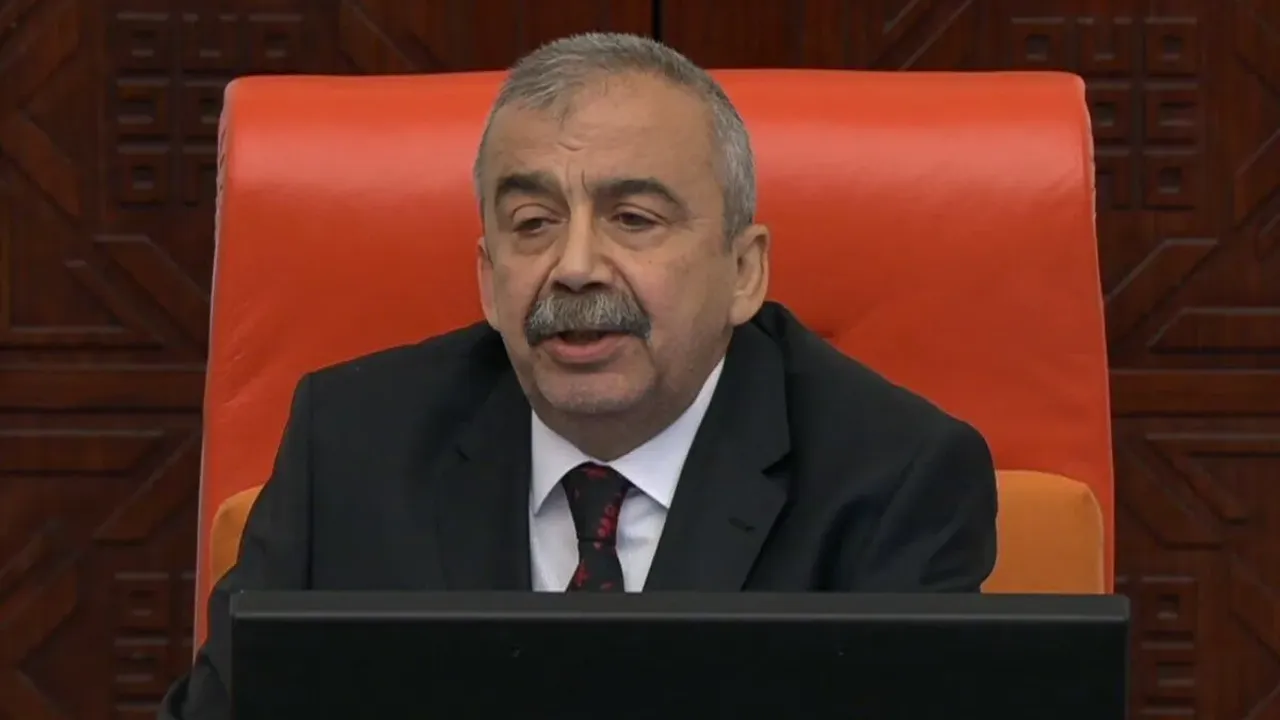 Sırrı Süreyya Önder-4