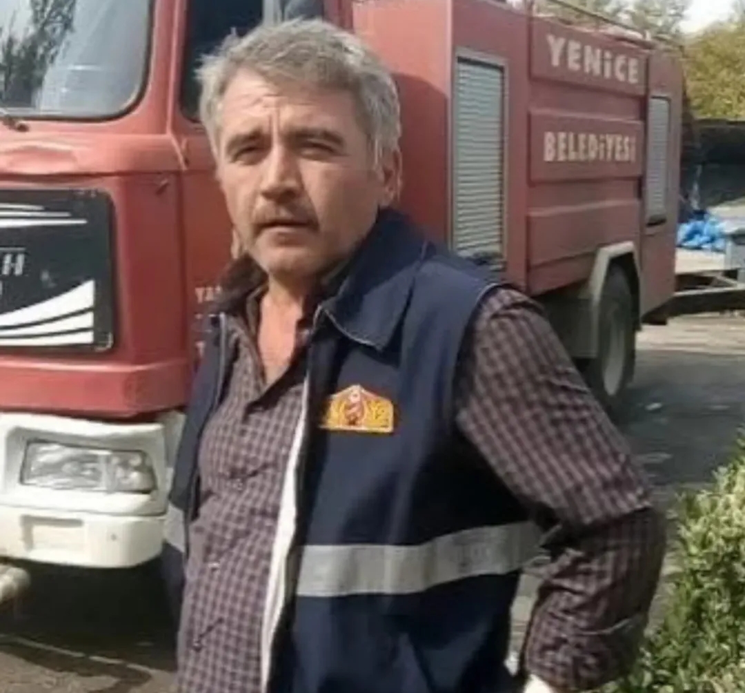 T R A K T O R D E N D U S E N O R M A N I S C I S I H A Y A T I N I K 662972 196548